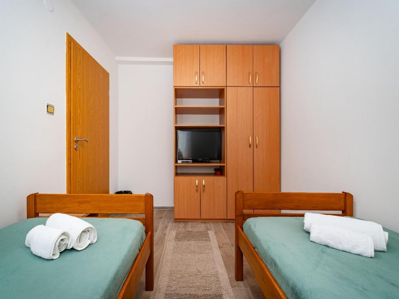 Apartments With A Parking Space Nin, Zadar - 10414 Ruang foto