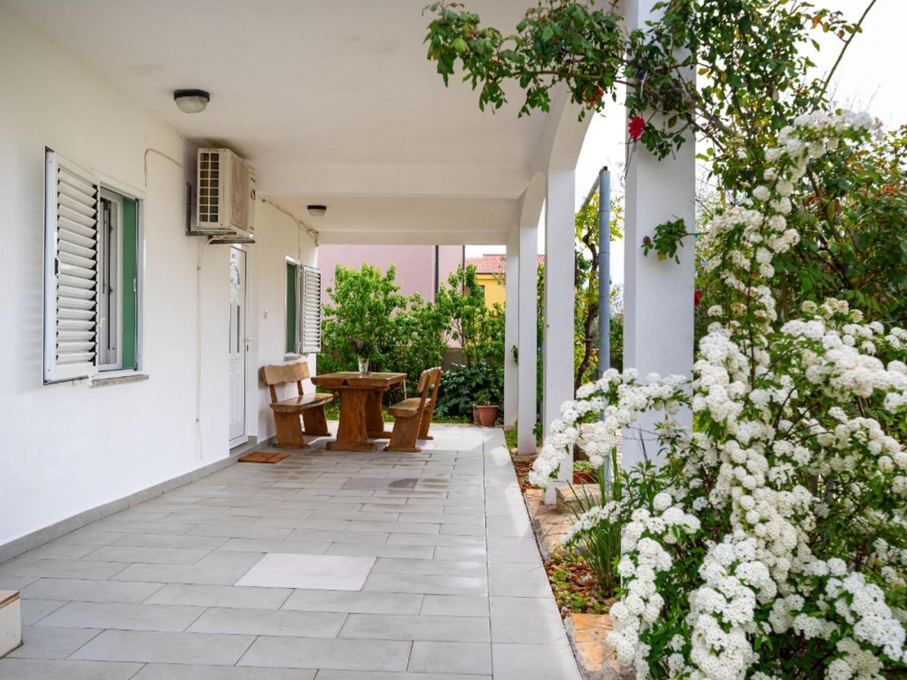 Apartments With A Parking Space Nin, Zadar - 10414 Bagian luar foto
